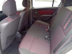 RENAULT SANDERO STEP WAY 1.6 2011/2012 ALTERNATIVA VEÍCULOS LAJEADO / Carros no Vale
