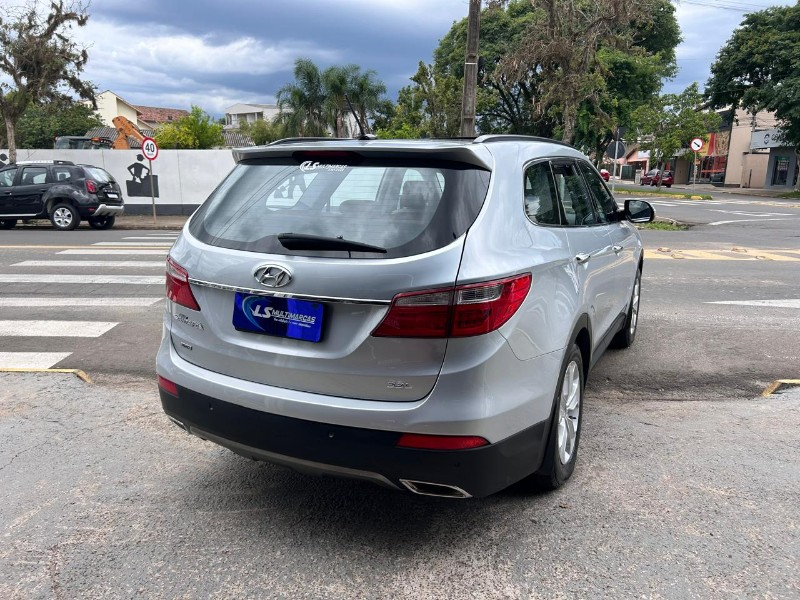HYUNDAI GRAND SANTA FÉ 3.3 V6 4X4 7 LUGARES 2014/2014 LS MULTIMARCAS VENÂNCIO AIRES / Carros no Vale