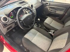 FORD FIESTA 1.6 ROCAM SE 8V 2014/2014 LUCAS AUTOMÓVEIS BOM RETIRO DO SUL / Carros no Vale