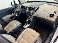 CHEVROLET TRACKER LTZ 1.8 AT 2015/2015 LUCAS AUTOMÓVEIS BOM RETIRO DO SUL / Carros no Vale