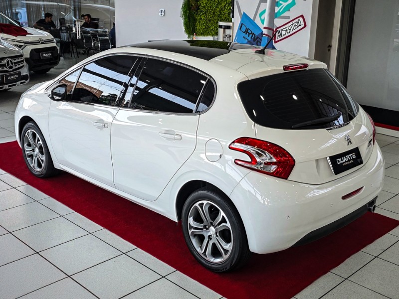 PEUGEOT 208 1.6 16V GRIFFE 2014/2015 DUARTE VEÍCULOS PORTO ALEGRE / Carros no Vale