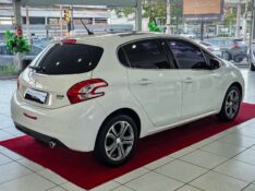 PEUGEOT 208 1.6 16V GRIFFE 2014/2015 DUARTE VEÍCULOS PORTO ALEGRE / Carros no Vale