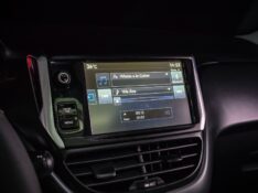 PEUGEOT 208 1.6 16V GRIFFE 2014/2015 DUARTE VEÍCULOS PORTO ALEGRE / Carros no Vale