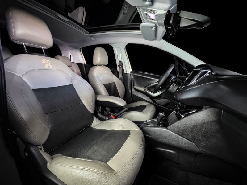 PEUGEOT 208 1.6 16V GRIFFE 2014/2015 DUARTE VEÍCULOS PORTO ALEGRE / Carros no Vale