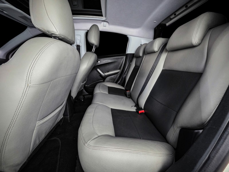 PEUGEOT 208 1.6 16V GRIFFE 2014/2015 DUARTE VEÍCULOS PORTO ALEGRE / Carros no Vale