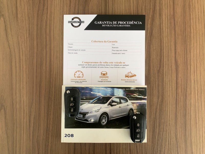 PEUGEOT 208 1.6 16V GRIFFE 2014/2015 DUARTE VEÍCULOS PORTO ALEGRE / Carros no Vale