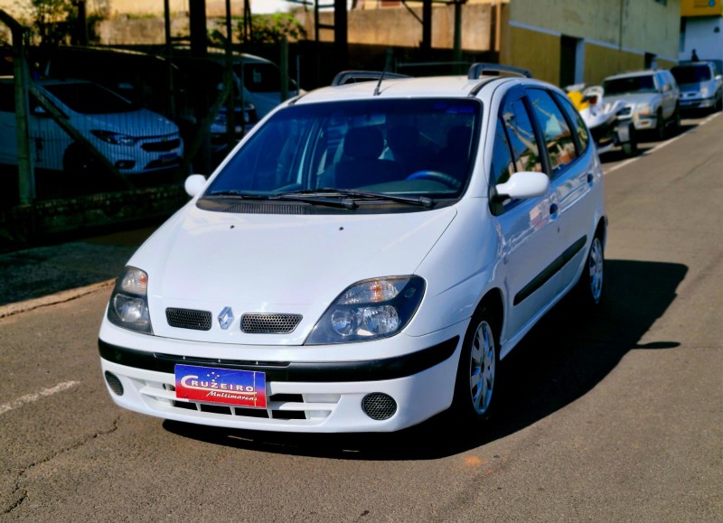 RENAULT SCENIC 1.6 2005/2005 CRUZEIRO MULTIMARCAS CRUZEIRO DO SUL / Carros no Vale