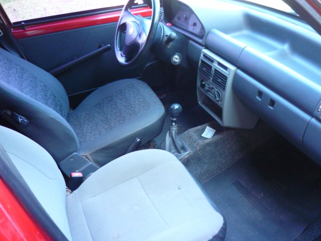 FIAT FIORINO 1.3 MPI FURGÃO 8V FLEX 2P MANUAL 2013/2013 PREMIUM AUTOMÓVEIS ARROIO DO MEIO / Carros no Vale