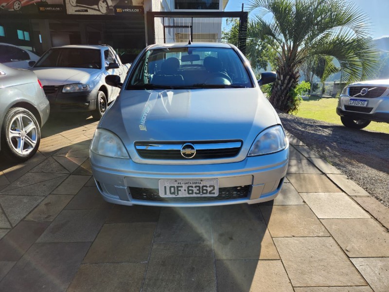 CHEVROLET CORSA SEDAN MAXX 1.4 8V 4P 2009/2010 TS VEÍCULOS ANTA GORDA / Carros no Vale