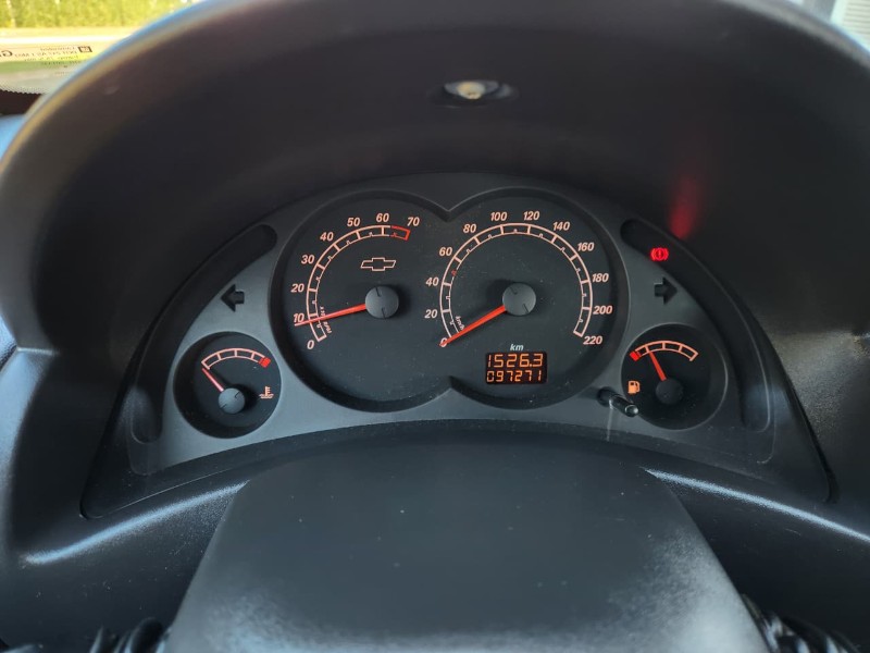 CHEVROLET CORSA SEDAN MAXX 1.4 8V 4P 2009/2010 TS VEÍCULOS ANTA GORDA / Carros no Vale