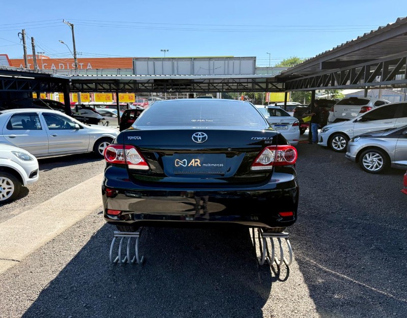TOYOTA COROLLA 2.0 GLI /2013 AR MULTIMARCAS VENÂNCIO AIRES / Carros no Vale