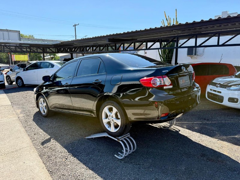 TOYOTA COROLLA 2.0 GLI /2013 AR MULTIMARCAS VENÂNCIO AIRES / Carros no Vale