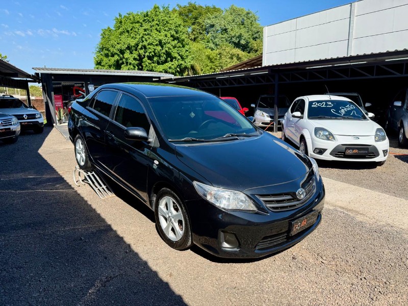 TOYOTA COROLLA 2.0 GLI /2013 AR MULTIMARCAS VENÂNCIO AIRES / Carros no Vale