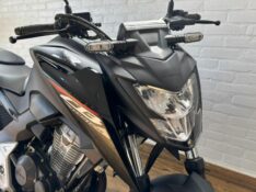 HONDA MOTOS CB 300F TWISTER /2025 RT 811 VEÍCULOS ARROIO DO MEIO / Carros no Vale