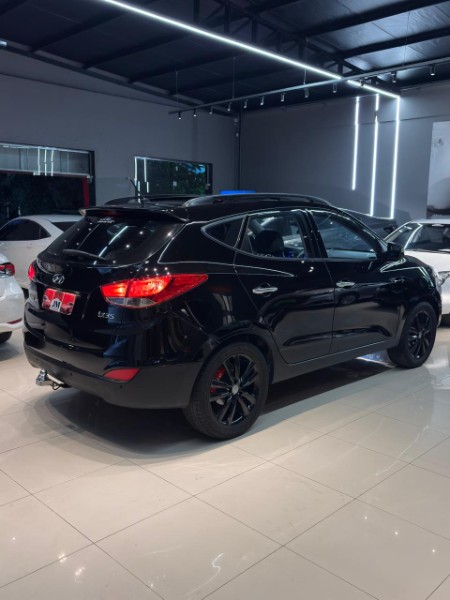 HYUNDAI IX35 2.0 16V 2010/2011 JM AUTOMÓVEIS VENÂNCIO AIRES / Carros no Vale