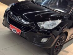 HYUNDAI IX35 2.0 16V 2010/2011 JM AUTOMÓVEIS VENÂNCIO AIRES / Carros no Vale