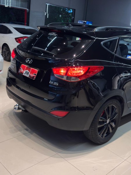 HYUNDAI IX35 2.0 16V 2010/2011 JM AUTOMÓVEIS VENÂNCIO AIRES / Carros no Vale