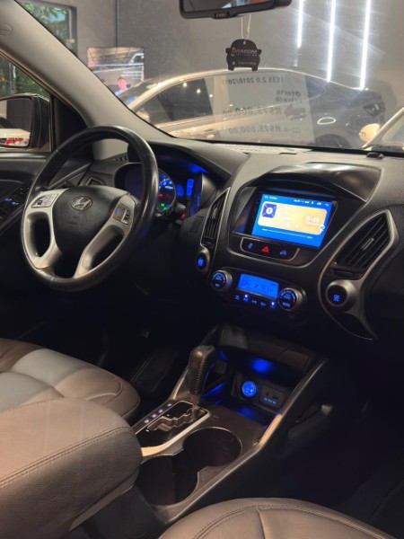 HYUNDAI IX35 2.0 16V 2010/2011 JM AUTOMÓVEIS VENÂNCIO AIRES / Carros no Vale