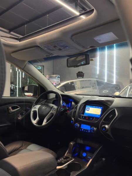 HYUNDAI IX35 2.0 16V 2010/2011 JM AUTOMÓVEIS VENÂNCIO AIRES / Carros no Vale