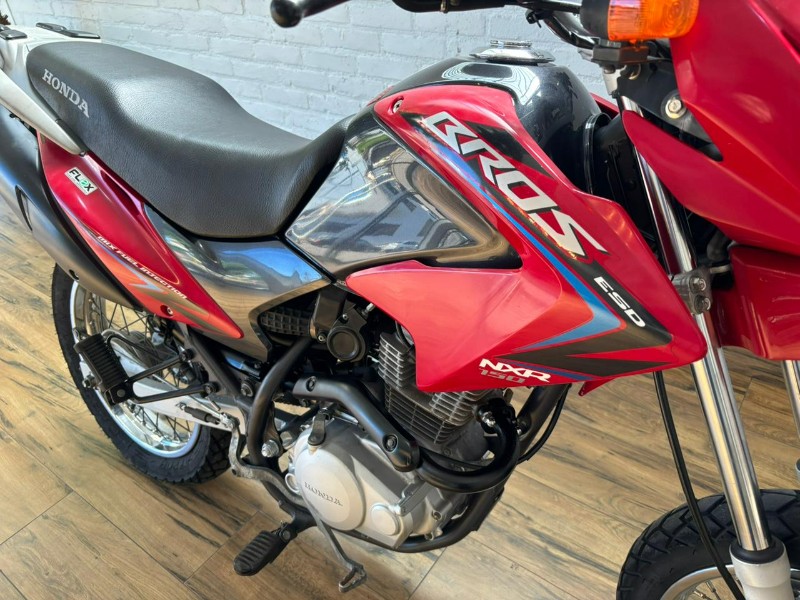 HONDA MOTOS NXR150 BROS ESD /2012 RT 811 VEÍCULOS ARROIO DO MEIO / Carros no Vale HONDA MOTOS NXR150 BROS ESD /2012 RT 811 VEÍCULOS ARROIO DO MEIO / Carros no Vale