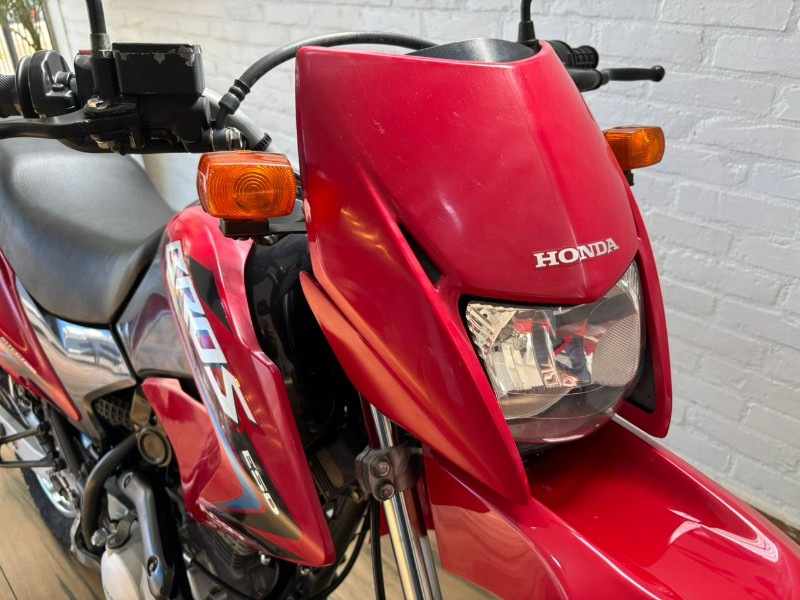 HONDA MOTOS NXR150 BROS ESD /2012 RT 811 VEÍCULOS ARROIO DO MEIO / Carros no Vale HONDA MOTOS NXR150 BROS ESD /2012 RT 811 VEÍCULOS ARROIO DO MEIO / Carros no Vale