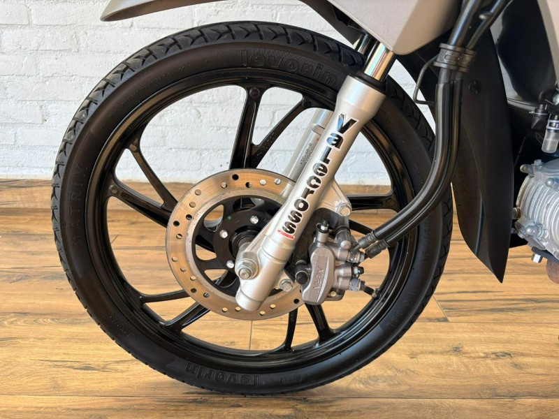 HONDA MOTOS BIZ 125 /2024 RT 811 VEÍCULOS ARROIO DO MEIO / Carros no Vale