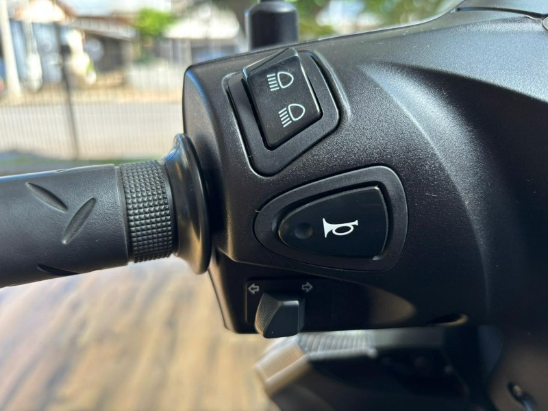 HONDA MOTOS BIZ 125 /2024 RT 811 VEÍCULOS ARROIO DO MEIO / Carros no Vale