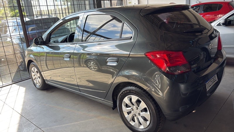 CHEVROLET ONIX HATCH JOY 1.0 8V FLEX 5P MEC. 2019/2019 RICARDINHO AUTOMÓVEIS MONTENEGRO / Carros no Vale CHEVROLET ONIX HATCH JOY 1.0 8V FLEX 5P MEC. 2019/2019 RICARDINHO AUTOMÓVEIS MONTENEGRO / Carros no Vale