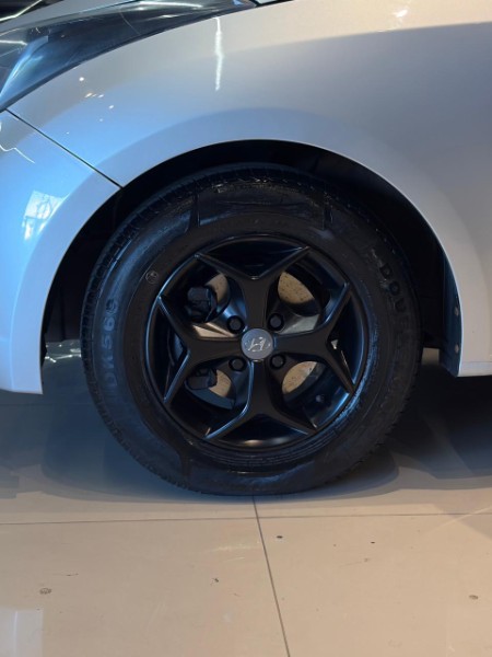 HYUNDAI HB20 1.6 CONFORT 2014/2015 JM AUTOMÓVEIS VENÂNCIO AIRES / Carros no Vale