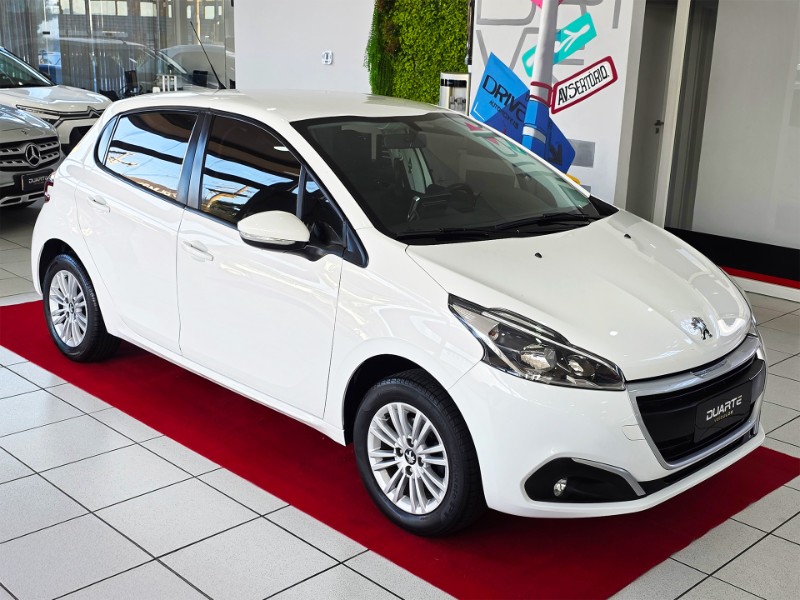 PEUGEOT 208 1.2 ACTIVE PACK 12V FLEX 4P MANUAL 2017/2018 DUARTE VEÍCULOS PORTO ALEGRE / Carros no Vale PEUGEOT 208 1.2 ACTIVE PACK 12V FLEX 4P MANUAL 2017/2018 DUARTE VEÍCULOS PORTO ALEGRE / Carros no Vale