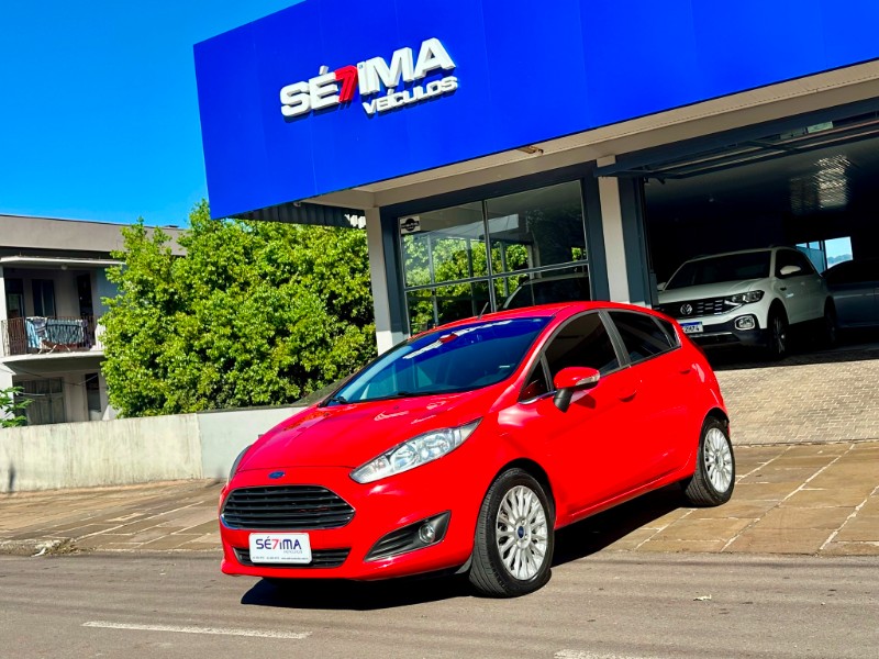 FORD FIESTA TITANIUM 1.6 2015/2016 SÉTIMA VEÍCULOS GUAPORÉ / Carros no Vale FORD FIESTA TITANIUM 1.6 2015/2016 SÉTIMA VEÍCULOS GUAPORÉ / Carros no Vale