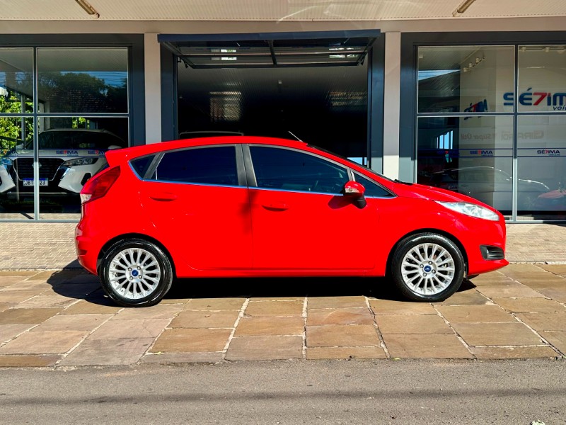 FORD FIESTA TITANIUM 1.6 2015/2016 SÉTIMA VEÍCULOS GUAPORÉ / Carros no Vale FORD FIESTA TITANIUM 1.6 2015/2016 SÉTIMA VEÍCULOS GUAPORÉ / Carros no Vale