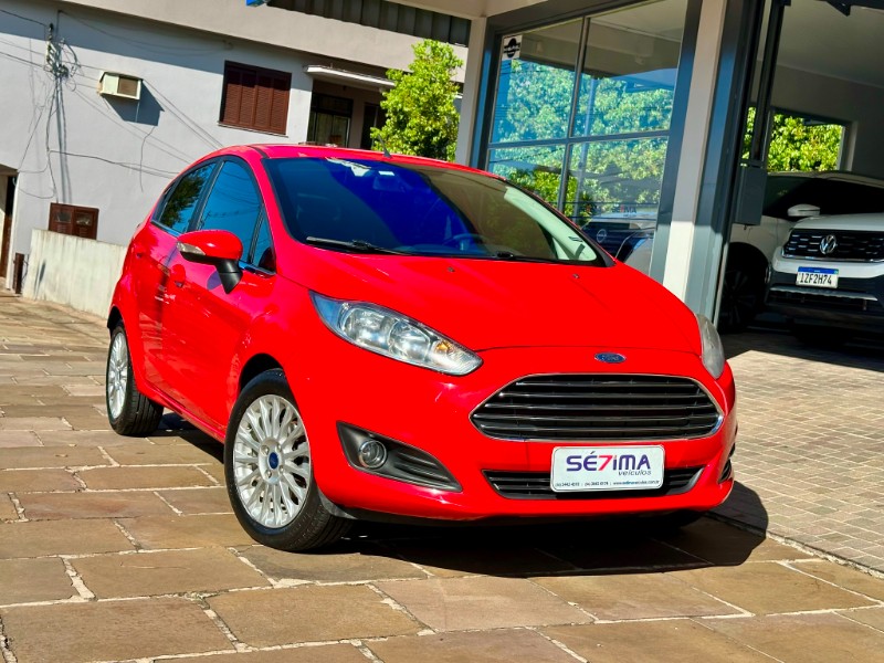 FORD FIESTA TITANIUM 1.6 2015/2016 SÉTIMA VEÍCULOS GUAPORÉ / Carros no Vale FORD FIESTA TITANIUM 1.6 2015/2016 SÉTIMA VEÍCULOS GUAPORÉ / Carros no Vale