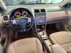 TOYOTA COROLLA ALTIS 2.0 2011/2012 SÉTIMA VEÍCULOS GUAPORÉ / Carros no Vale