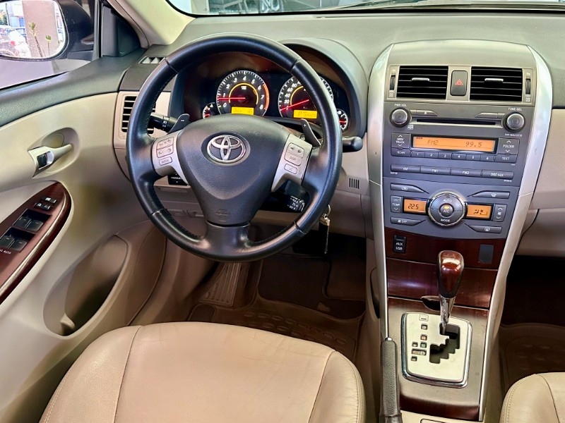 TOYOTA COROLLA ALTIS 2.0 2011/2012 SÉTIMA VEÍCULOS GUAPORÉ / Carros no Vale TOYOTA COROLLA ALTIS 2.0 2011/2012 SÉTIMA VEÍCULOS GUAPORÉ / Carros no Vale