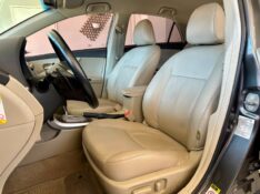 TOYOTA COROLLA ALTIS 2.0 2011/2012 SÉTIMA VEÍCULOS GUAPORÉ / Carros no Vale