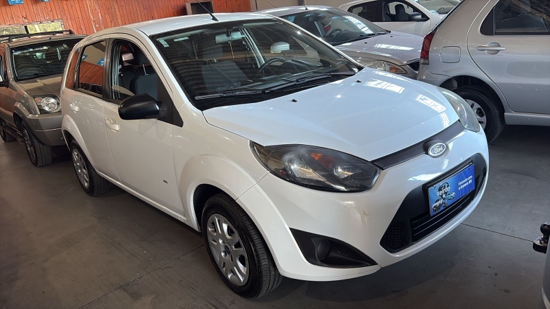 FORD FIESTA 1.0 CLASS HATCH 8V 2013/2014 RICARDINHO AUTOMÓVEIS MONTENEGRO / Carros no Vale
