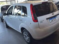 FORD FIESTA 1.0 CLASS HATCH 8V 2013/2014 RICARDINHO AUTOMÓVEIS MONTENEGRO / Carros no Vale