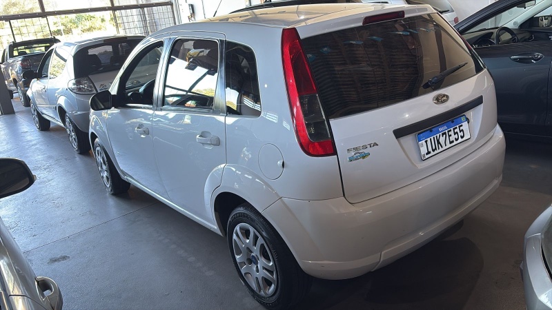FORD FIESTA 1.0 CLASS HATCH 8V 2013/2014 RICARDINHO AUTOMÓVEIS MONTENEGRO / Carros no Vale