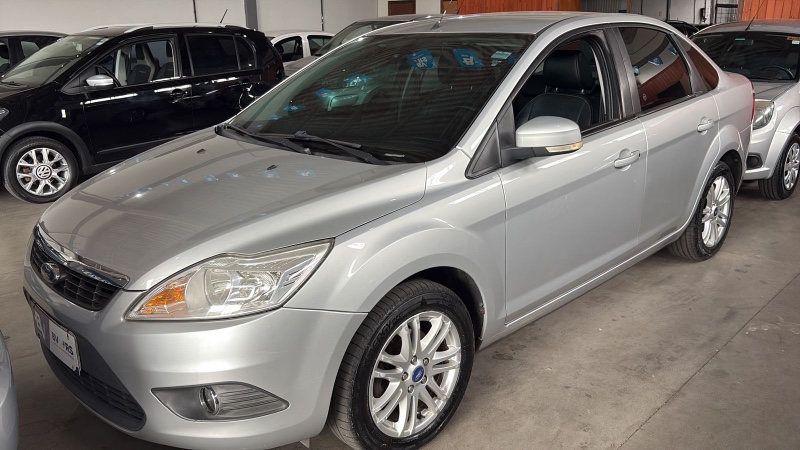 FORD FOCUS 2.0 2012/2013 RICARDINHO AUTOMÓVEIS MONTENEGRO / Carros no Vale FORD FOCUS 2.0 2012/2013 RICARDINHO AUTOMÓVEIS MONTENEGRO / Carros no Vale