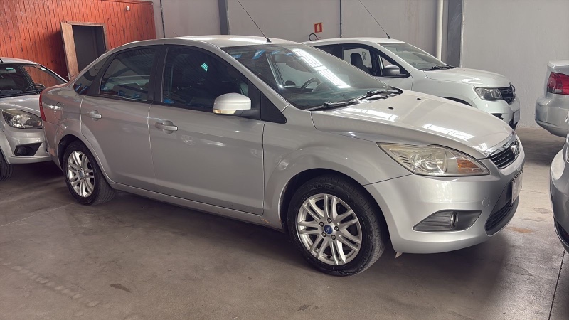 FORD FOCUS 2.0 2012/2013 RICARDINHO AUTOMÓVEIS MONTENEGRO / Carros no Vale FORD FOCUS 2.0 2012/2013 RICARDINHO AUTOMÓVEIS MONTENEGRO / Carros no Vale