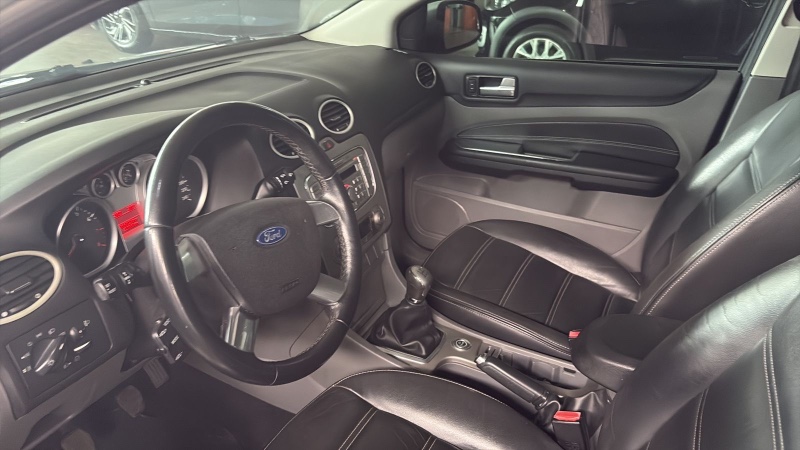 FORD FOCUS 2.0 2012/2013 RICARDINHO AUTOMÓVEIS MONTENEGRO / Carros no Vale FORD FOCUS 2.0 2012/2013 RICARDINHO AUTOMÓVEIS MONTENEGRO / Carros no Vale
