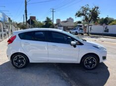 FORD FIESTA SEL 1.6 16V FLEX AUT 5P 2017/2017 LS MULTIMARCAS VENÂNCIO AIRES / Carros no Vale