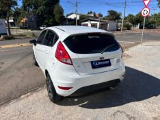 FORD FIESTA SEL 1.6 16V FLEX AUT 5P 2017/2017 LS MULTIMARCAS VENÂNCIO AIRES / Carros no Vale
