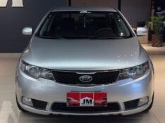 KIA CERATO 1.6 SX3 2011/2011 JM AUTOMÓVEIS VENÂNCIO AIRES / Carros no Vale