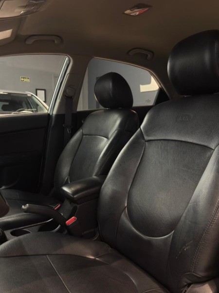 KIA CERATO 1.6 SX3 2011/2011 JM AUTOMÓVEIS VENÂNCIO AIRES / Carros no Vale