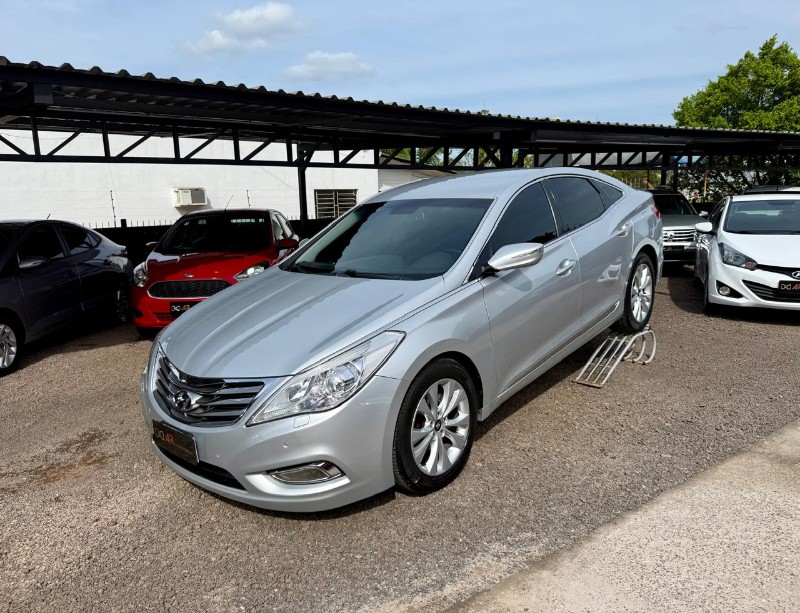 HYUNDAI AZERA 3.0 V6 /2014 AR MULTIMARCAS VENÂNCIO AIRES / Carros no Vale