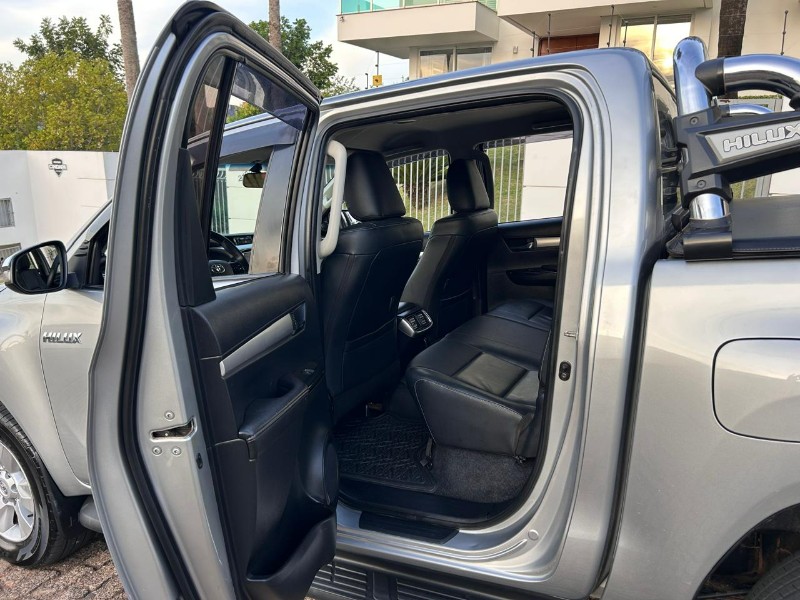 TOYOTA HILUX CD SRV 4X4 2.8 TDI DIESEL AUT. 2016/2016 LS MULTIMARCAS VENÂNCIO AIRES / Carros no Vale