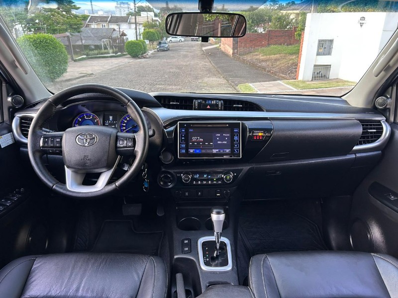 TOYOTA HILUX CD SRV 4X4 2.8 TDI DIESEL AUT. 2016/2016 LS MULTIMARCAS VENÂNCIO AIRES / Carros no Vale