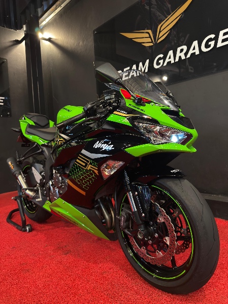 KAWASAKI ZX 6 R 636 /2020 EXCLUSIVO VEÍCULOS SANTA CRUZ DO SUL / Carros no Vale